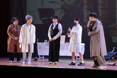 112.05.17 英文戲劇公演-無病呻吟